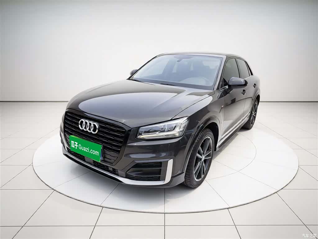 Audi Q2L, 2021 1