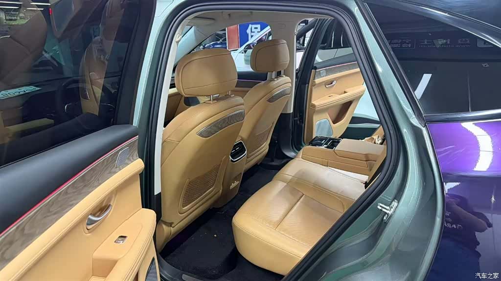 AITO M5, 2022 10