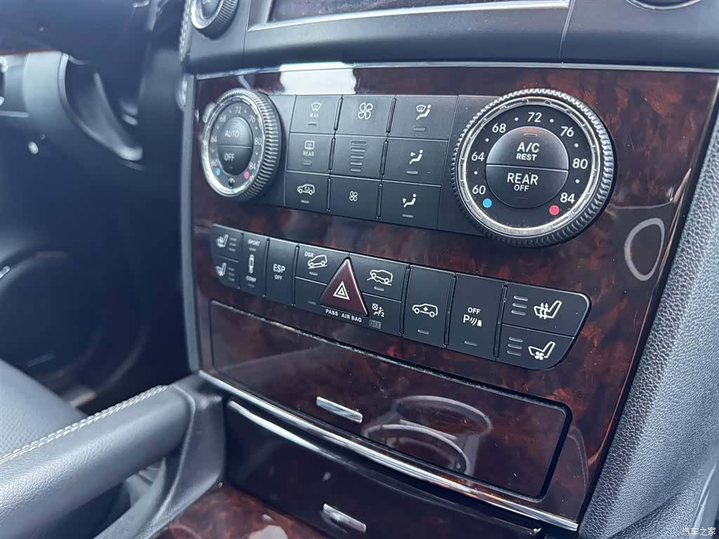 Mercedes-Benz GL-Class, 2011 15