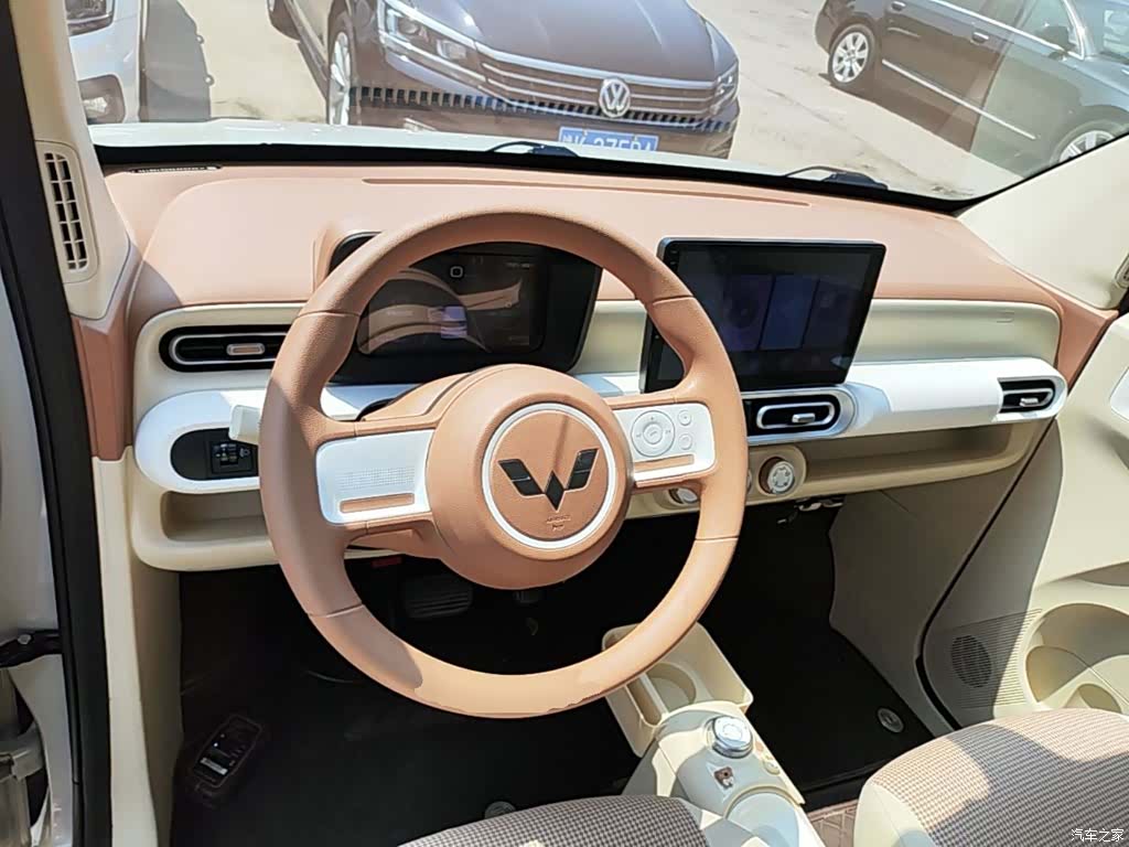 Wuling MINIEV, 2025 10