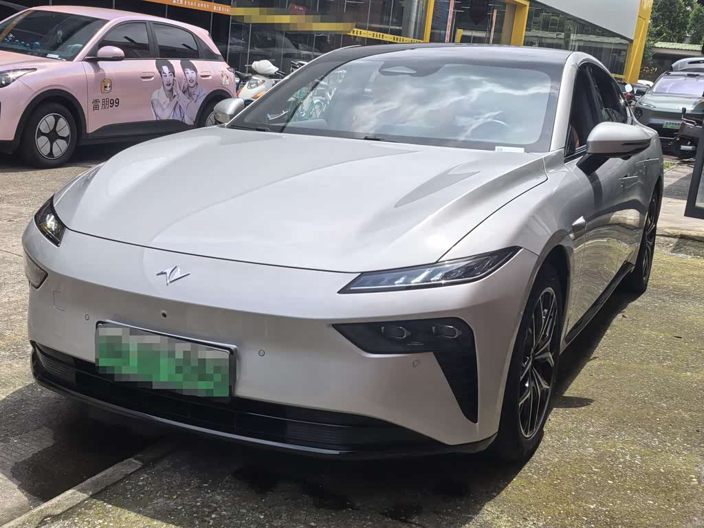 Dongfeng eπ007