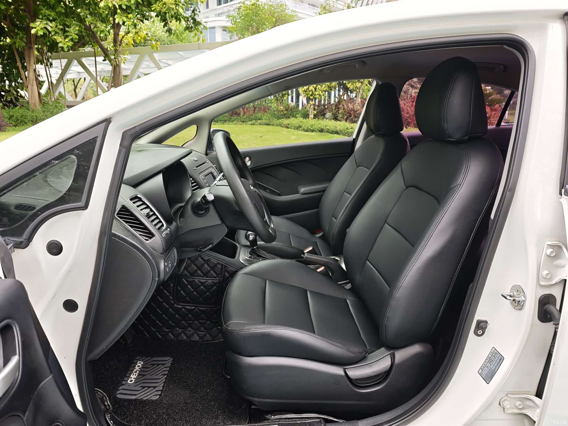 Kia K3, 2014 6