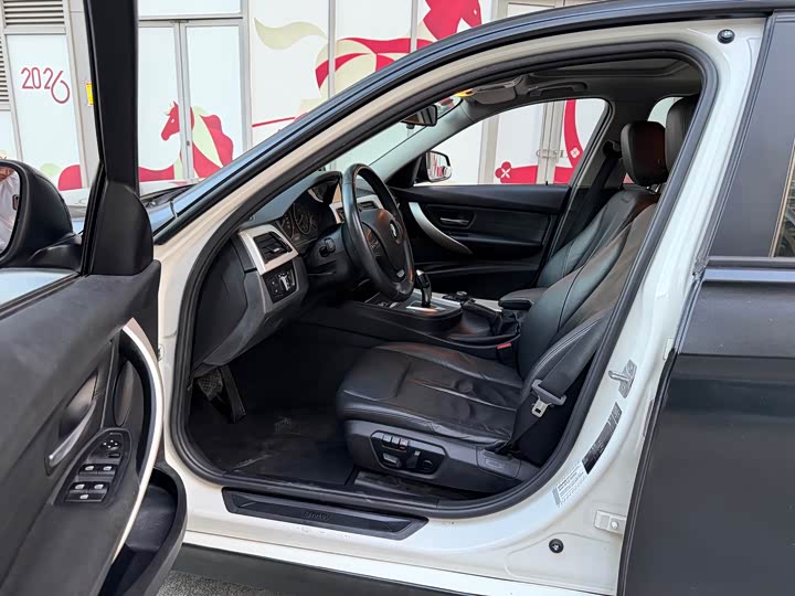 BMW 3 Series 2015 320i Style