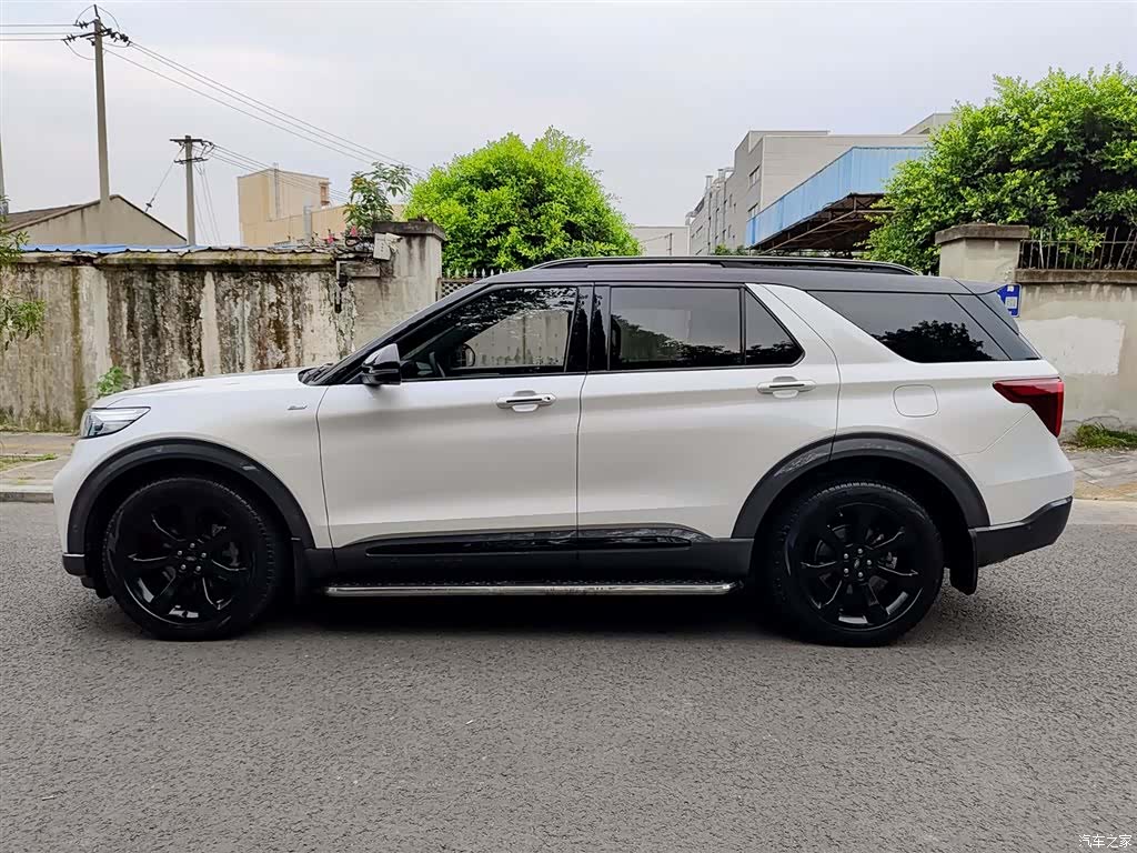 Ford Explorer, 2020 3