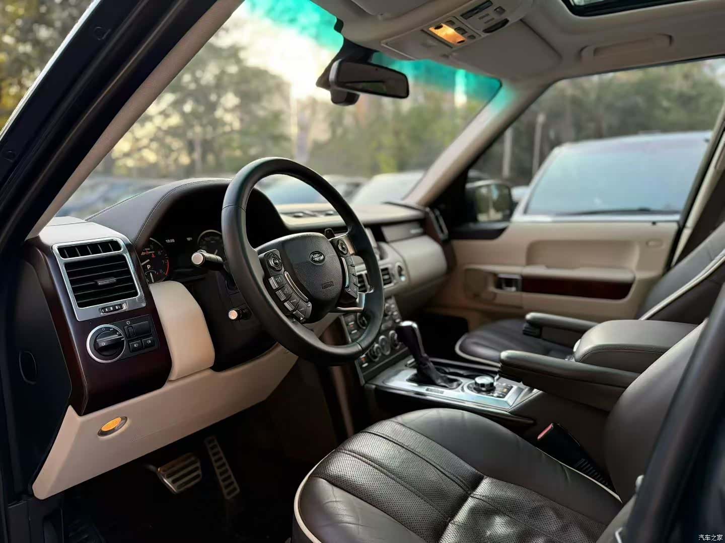 Land Rover Range Rover, 2011 4