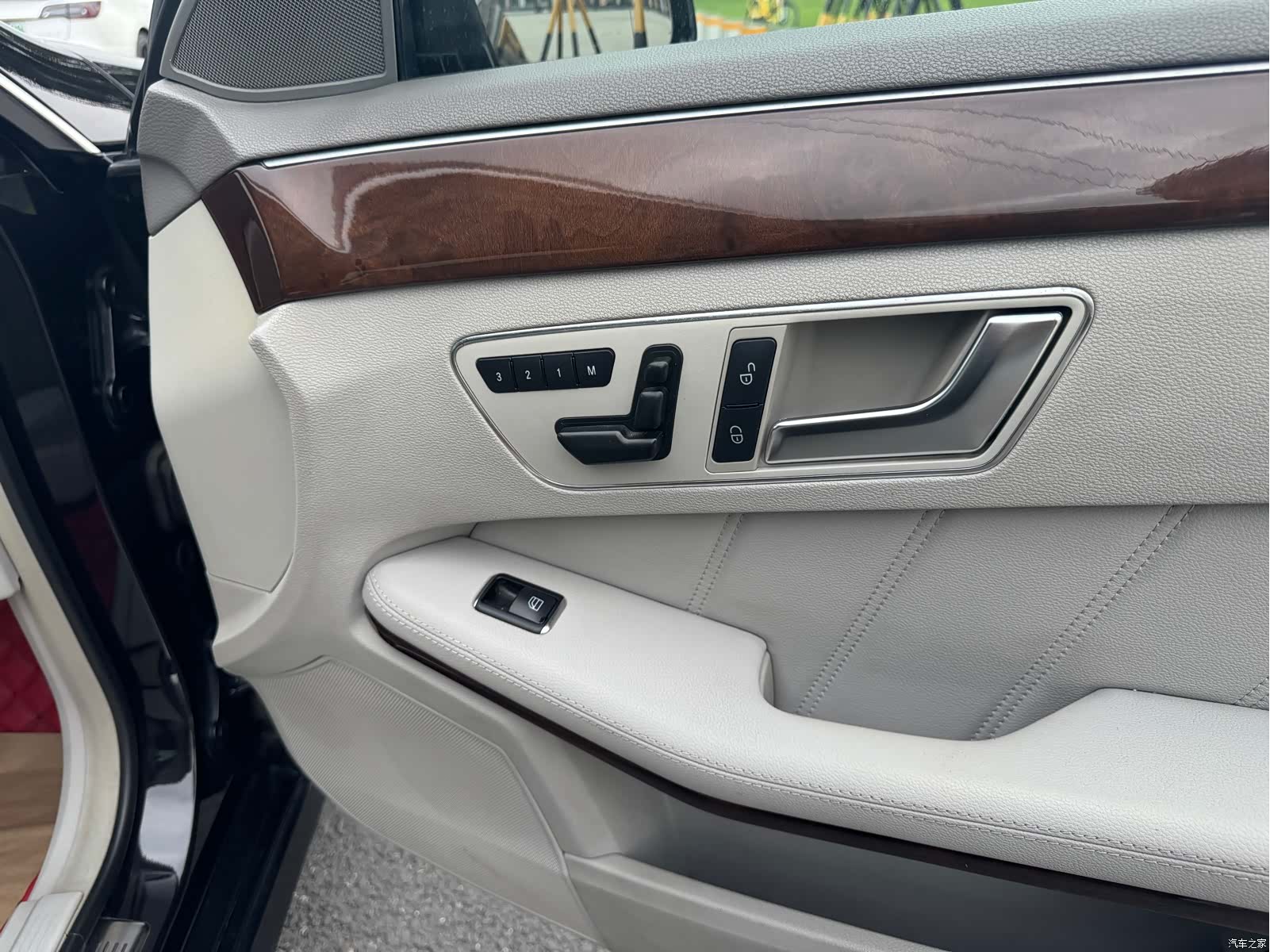 Mercedes-Benz E-Class, 2012 12
