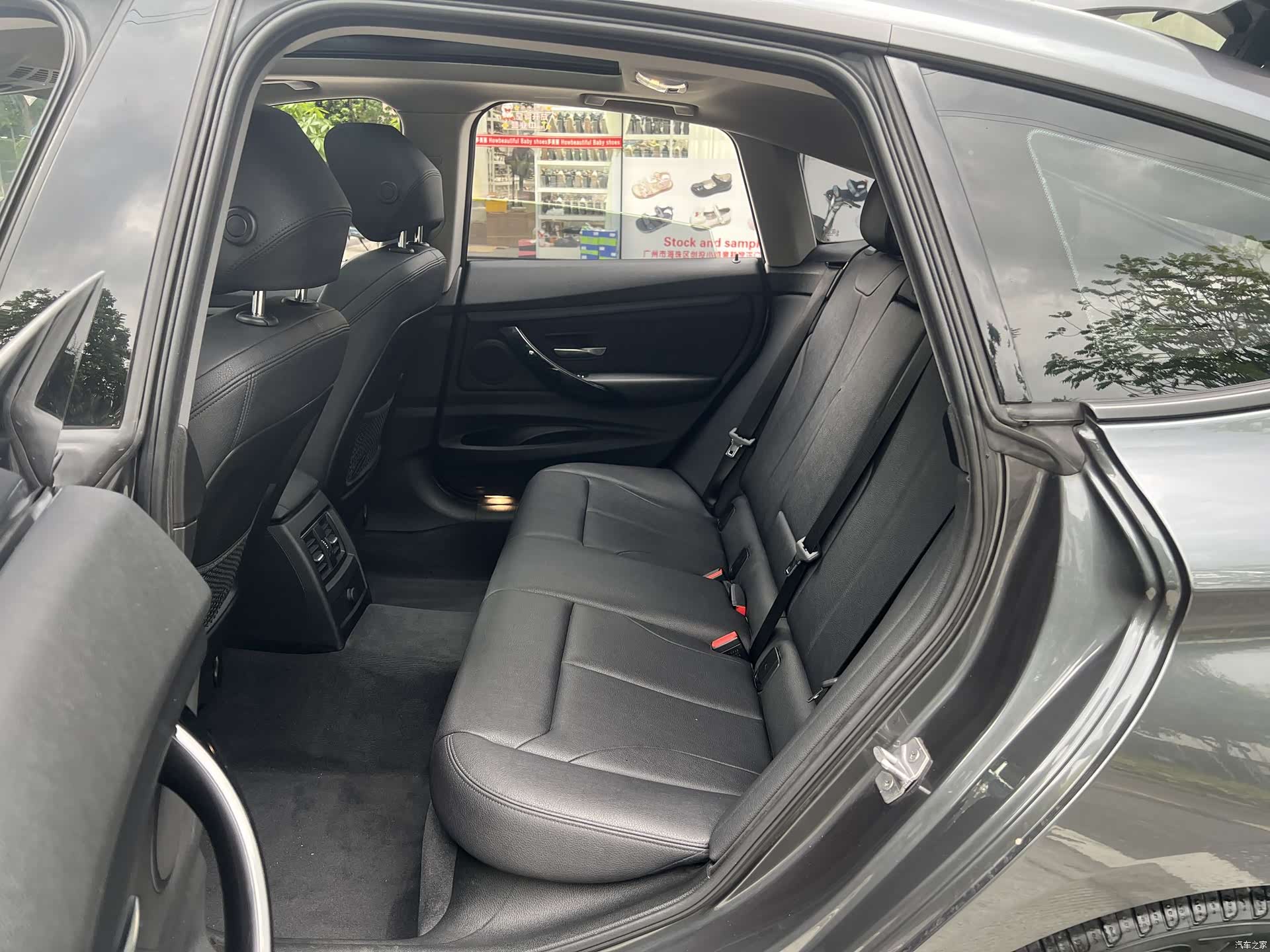 BMW 3 Series, 2019 12