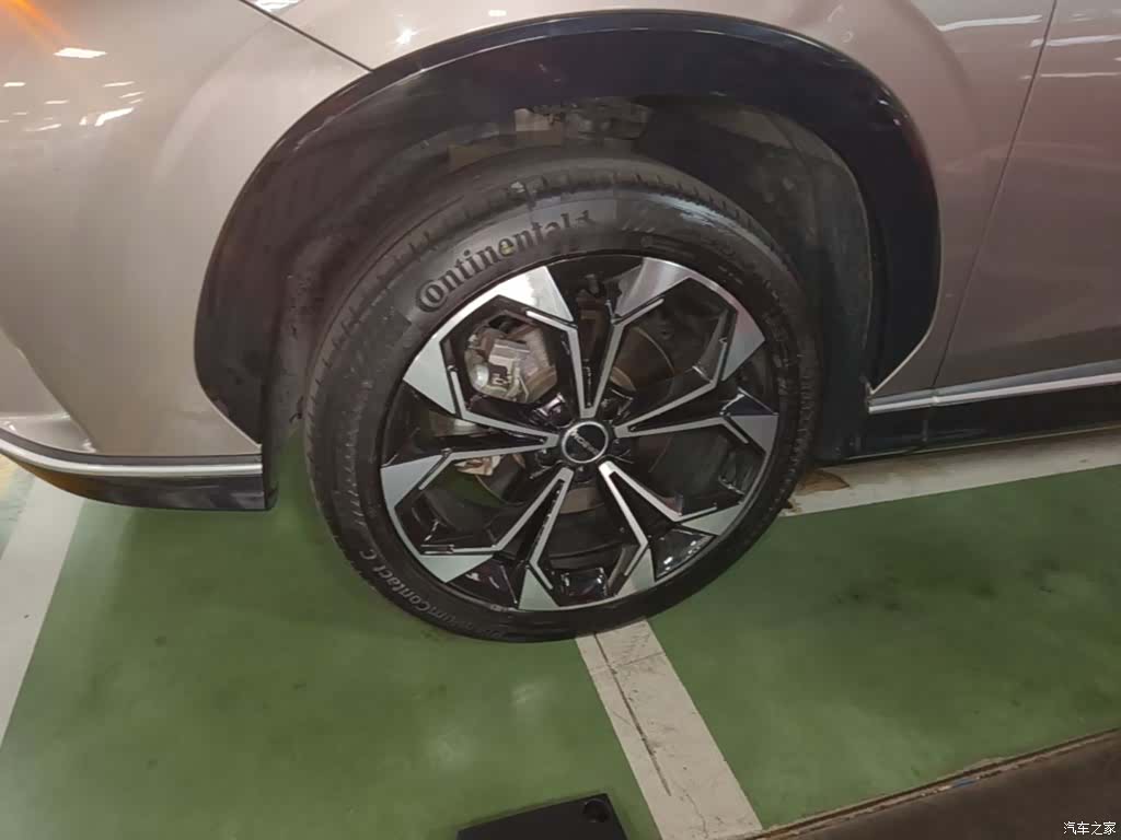 Roewe RX5, 2023 25