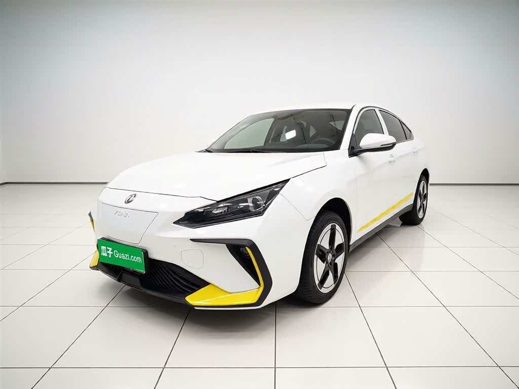 Dongfeng E70