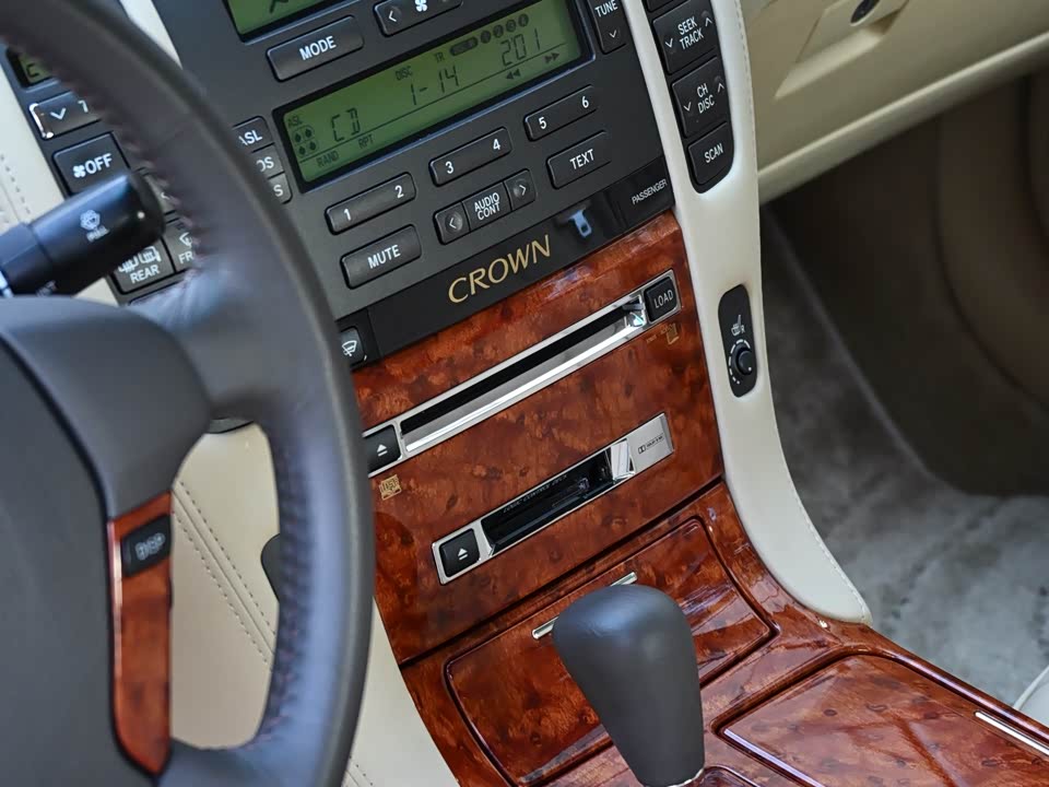 Toyota crown