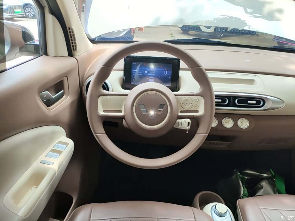 Wuling MINIEV, 2025 11