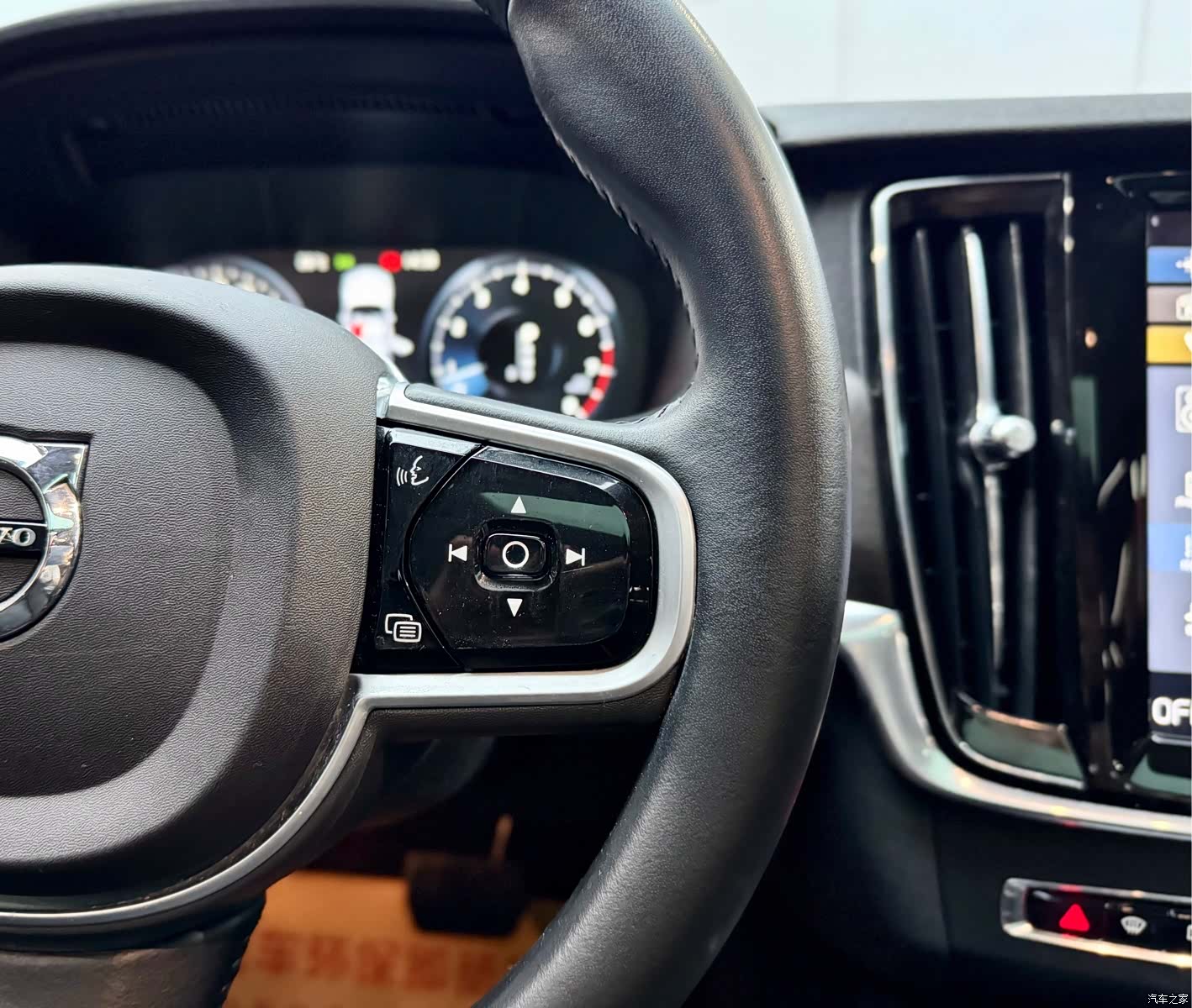 Volvo V90, 2019 19