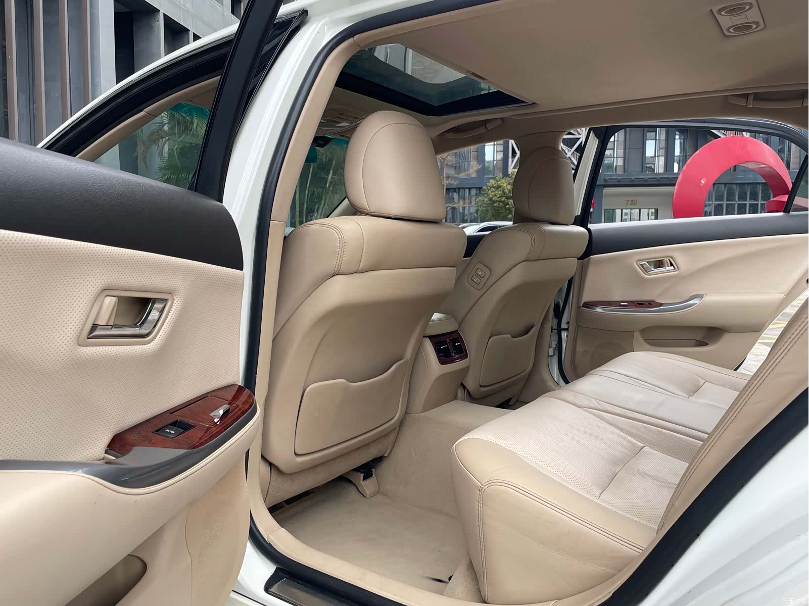 Toyota Crown, 2015 8