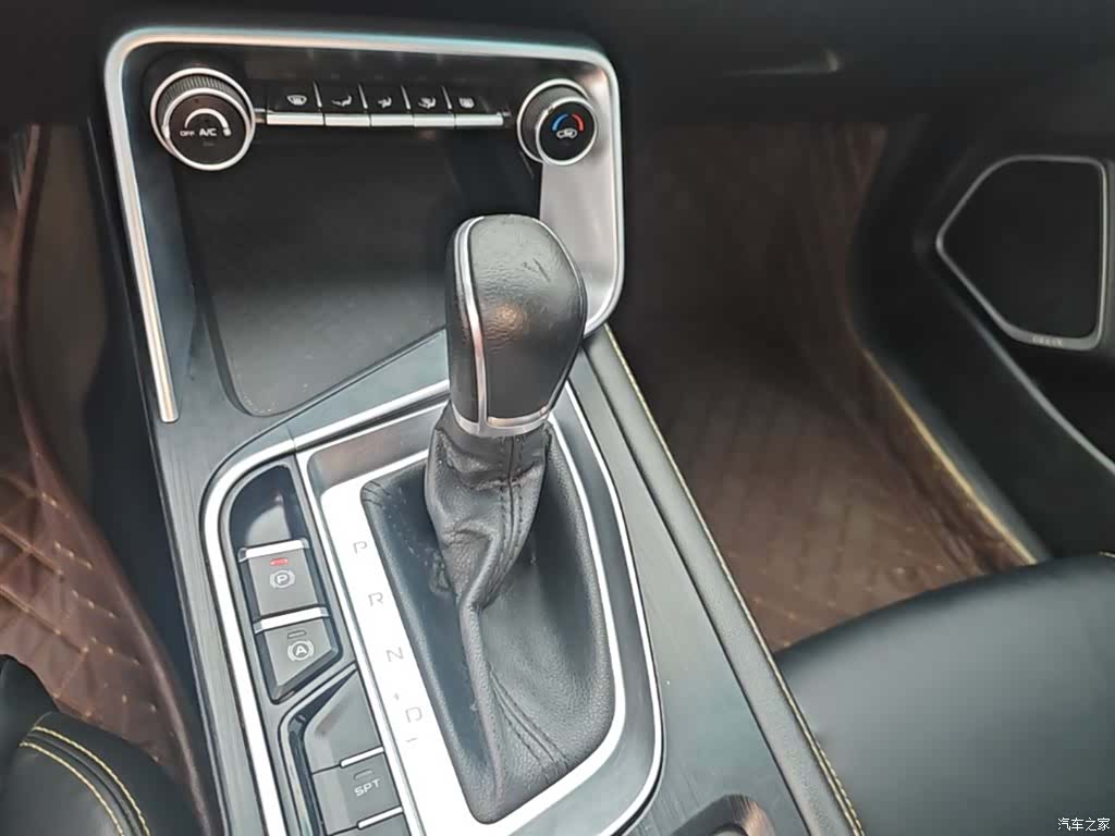 Geely Binray, 2021 14