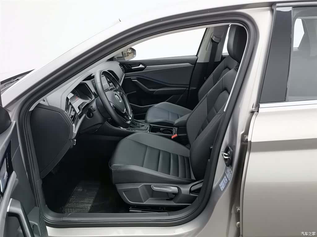 Volkswagen Sagitar, 2020 10