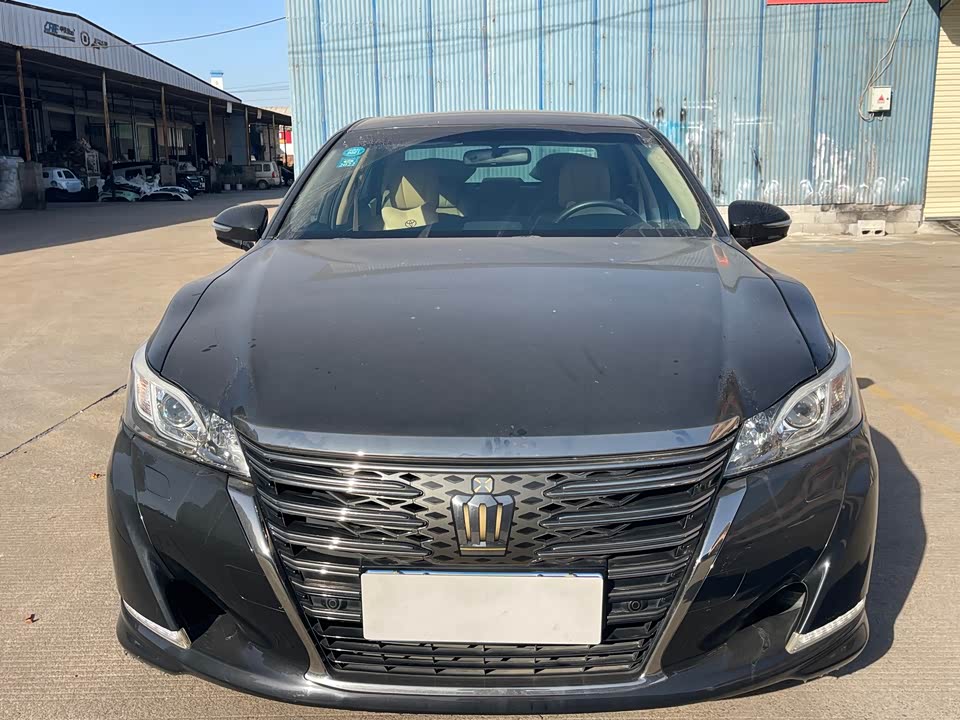 Toyota crown