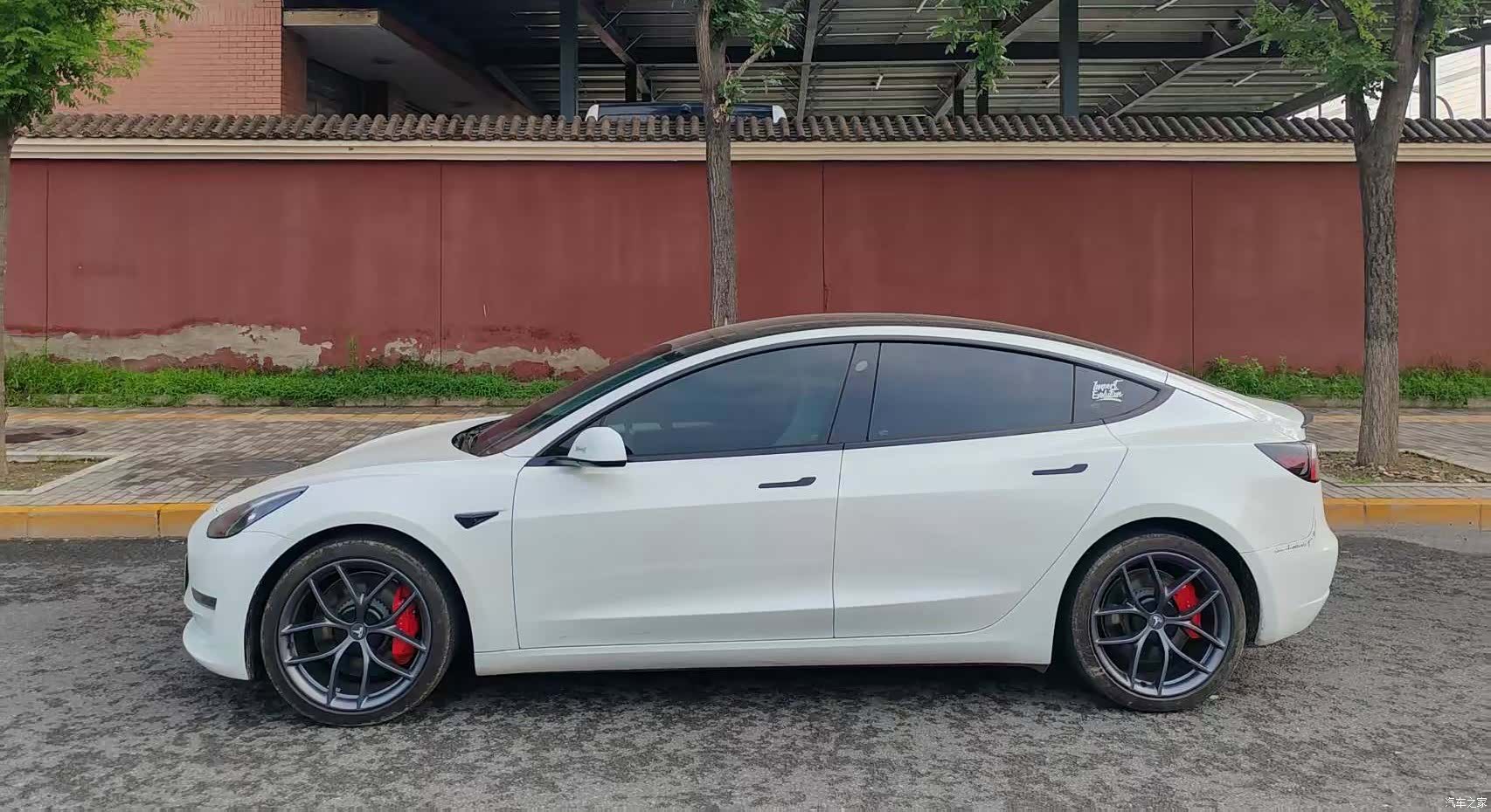 Tesla Model 3, 2022 все фото