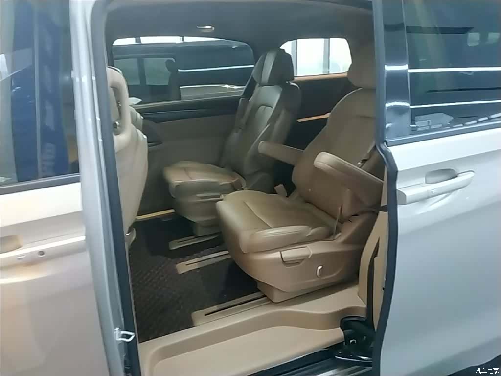 Buick GL8, 2021 17