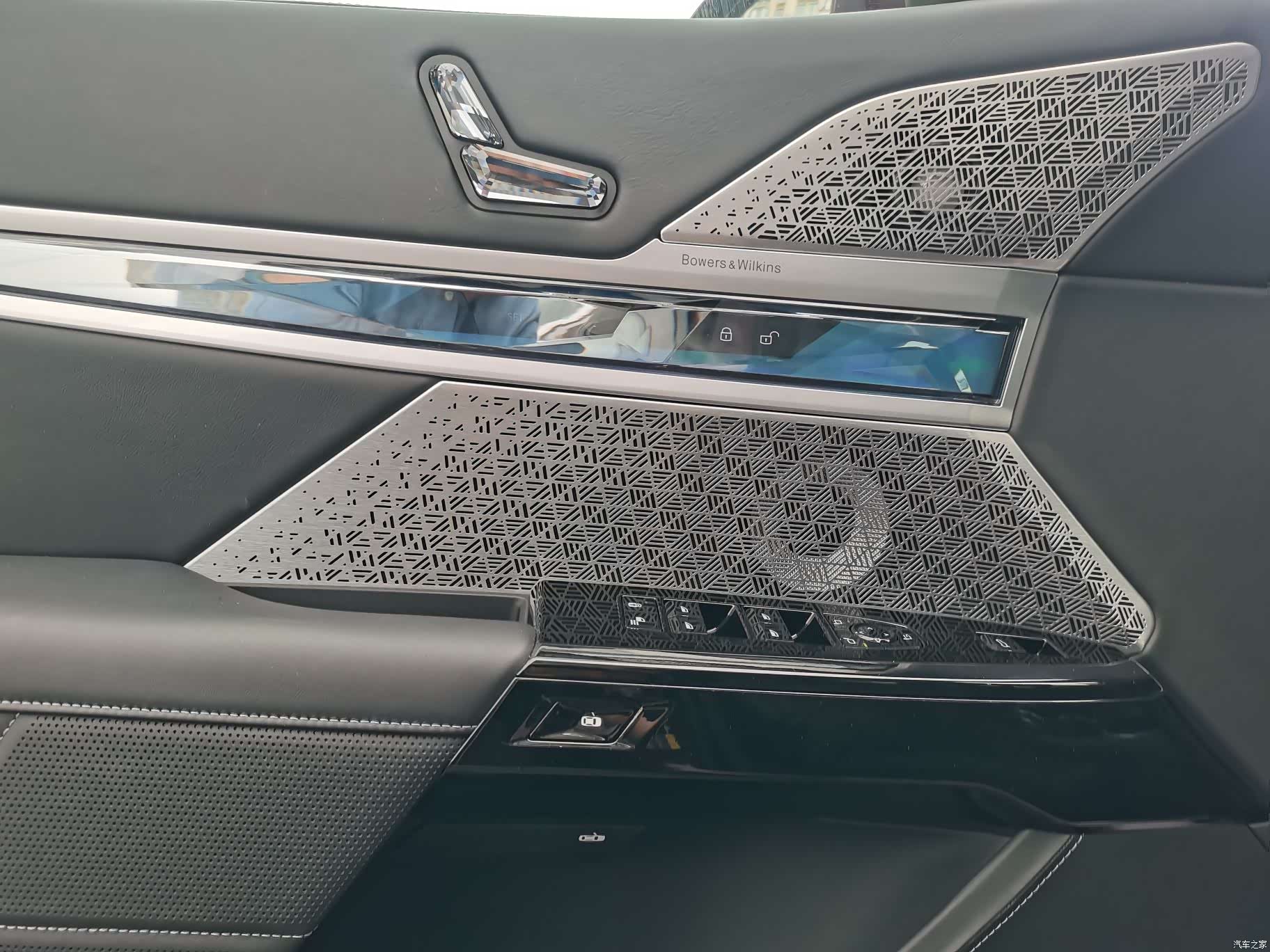 BMW i7, 2024 24