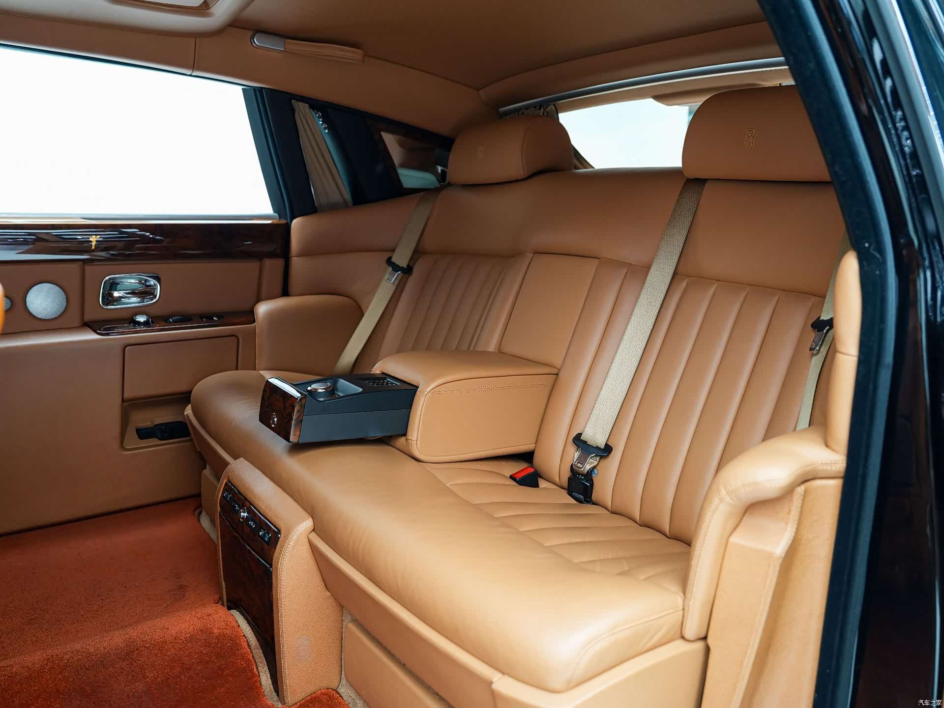 Rolls-Royce Phantom, 2010 10