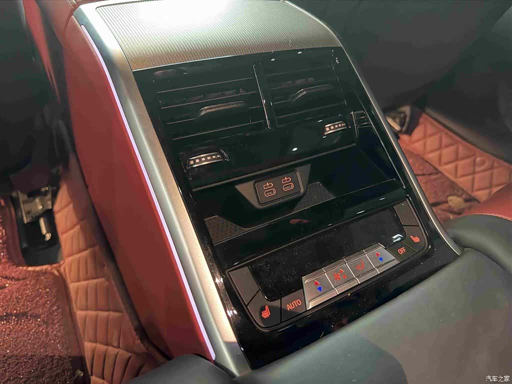 BMW 8 Series, 2024 15