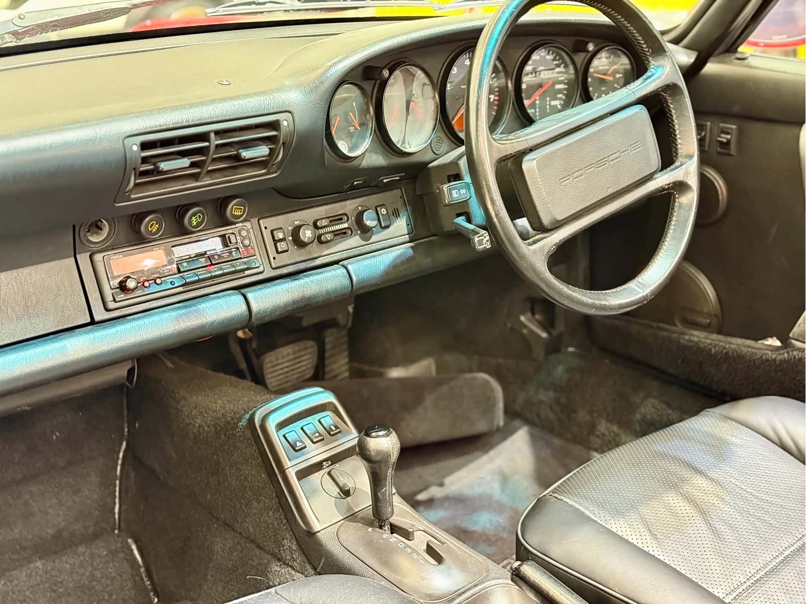 Porsche 911, 1991 14