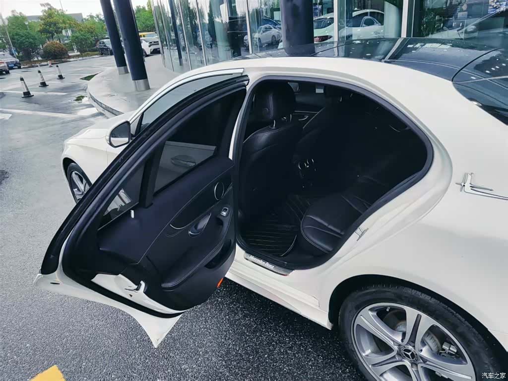 Mercedes-Benz C-Class, 2020 15