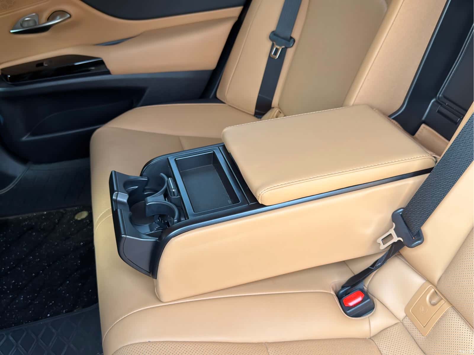 Lexus ES, 2023 20