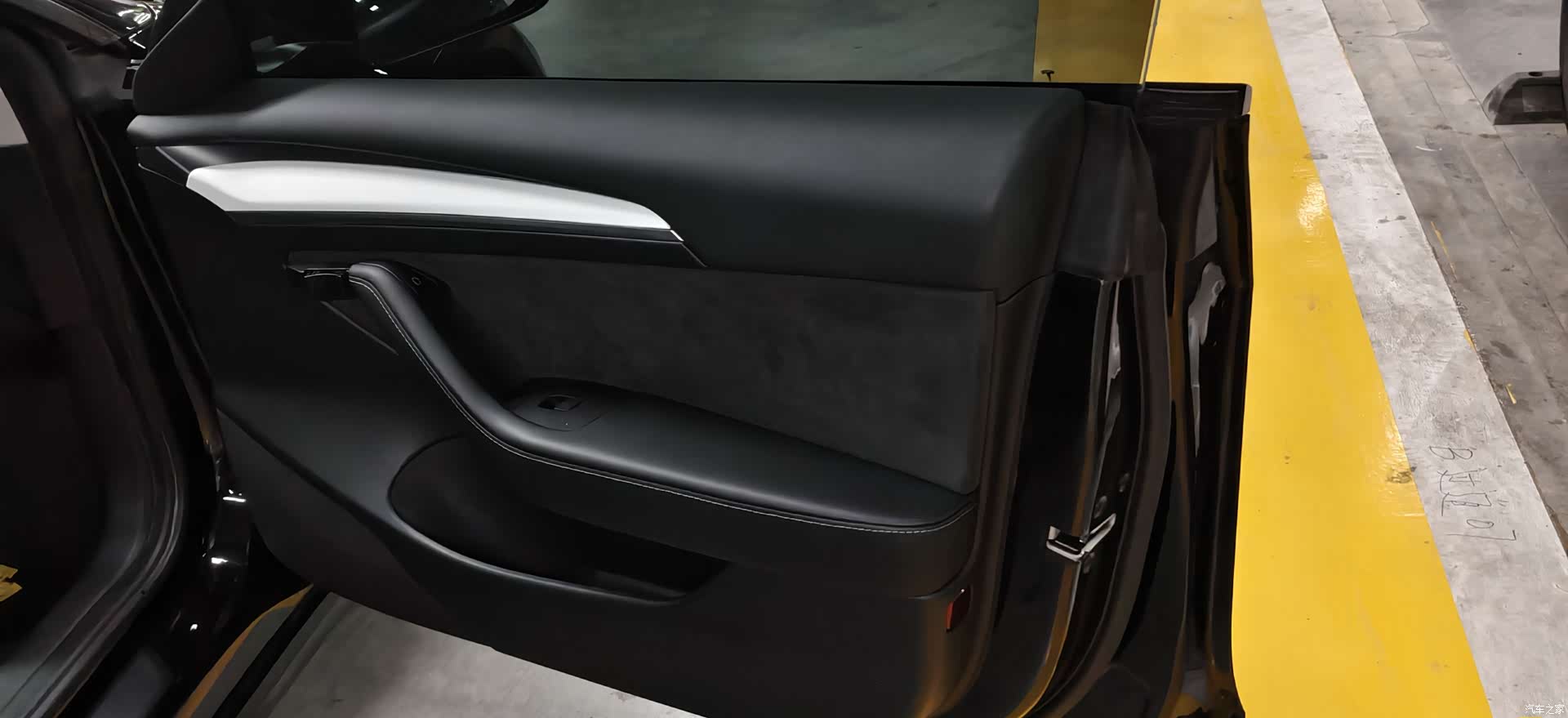 Tesla Model 3, 2022 13