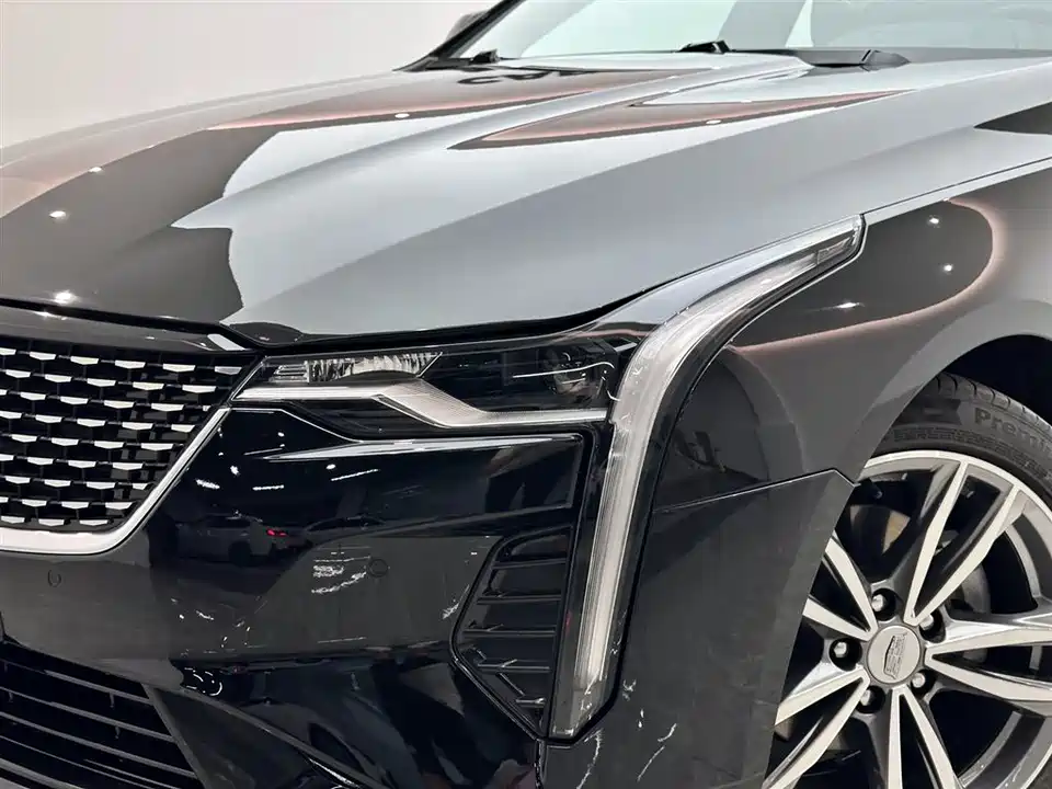 Cadillac CT4