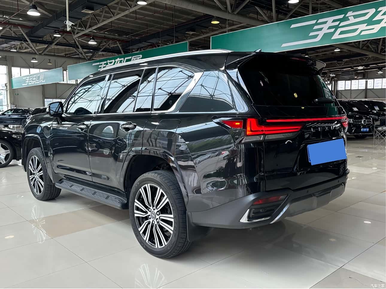 Lexus LX, 2024 4