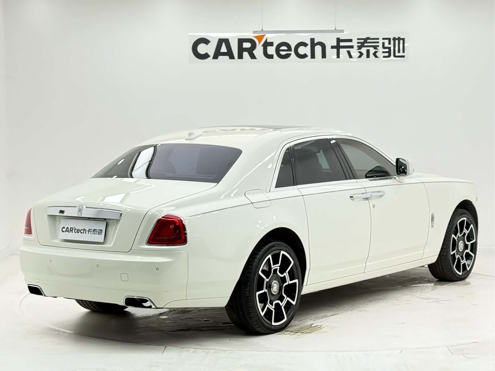 Rolls-Royce Ghost, 2011 3
