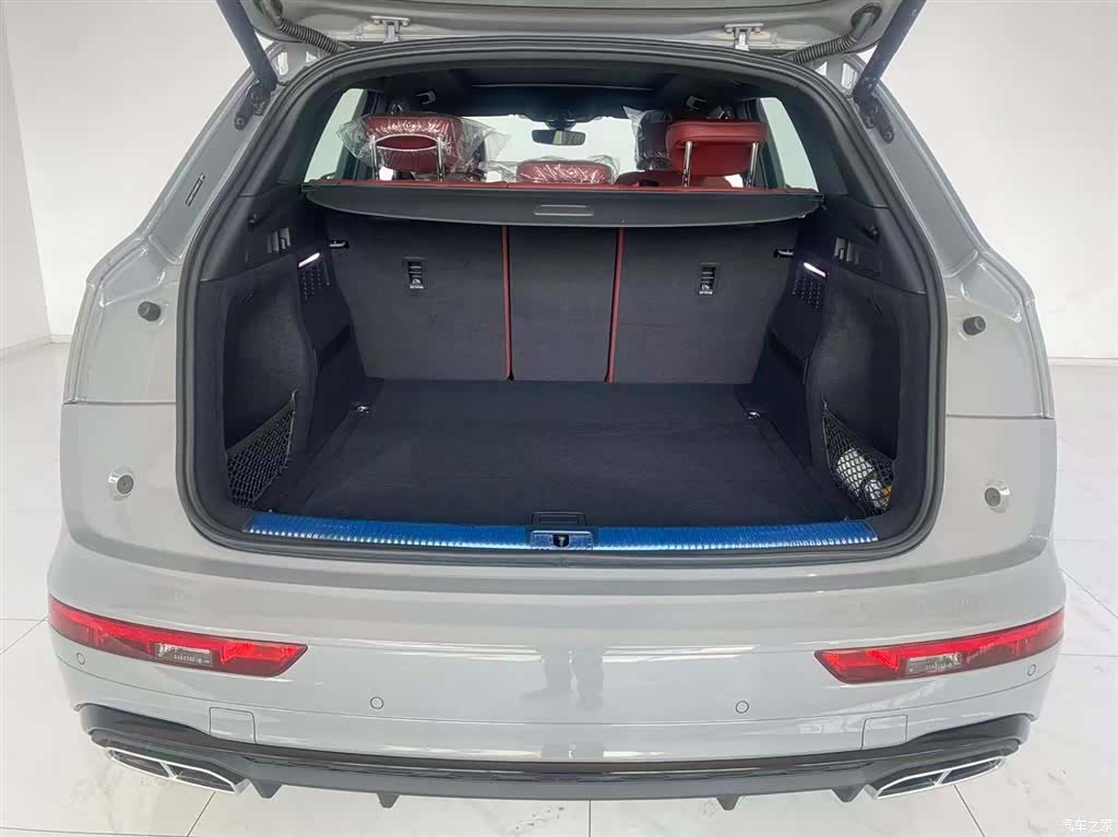 Audi Q5L, 2025 6