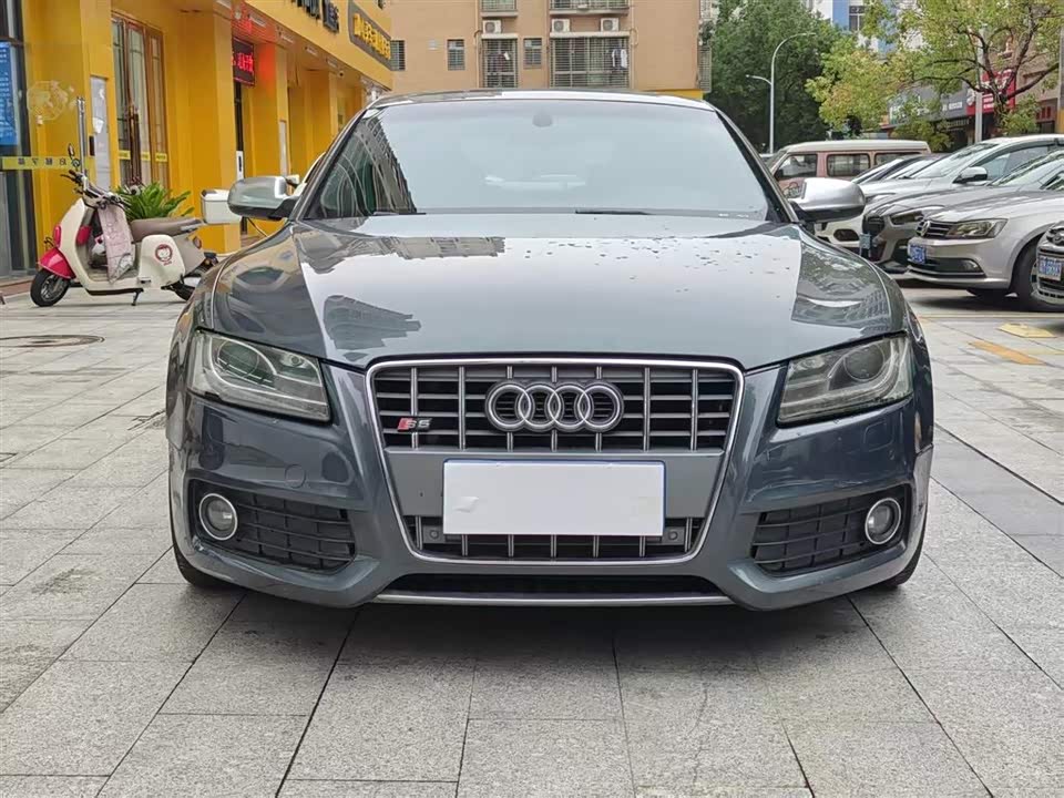 Audi S5