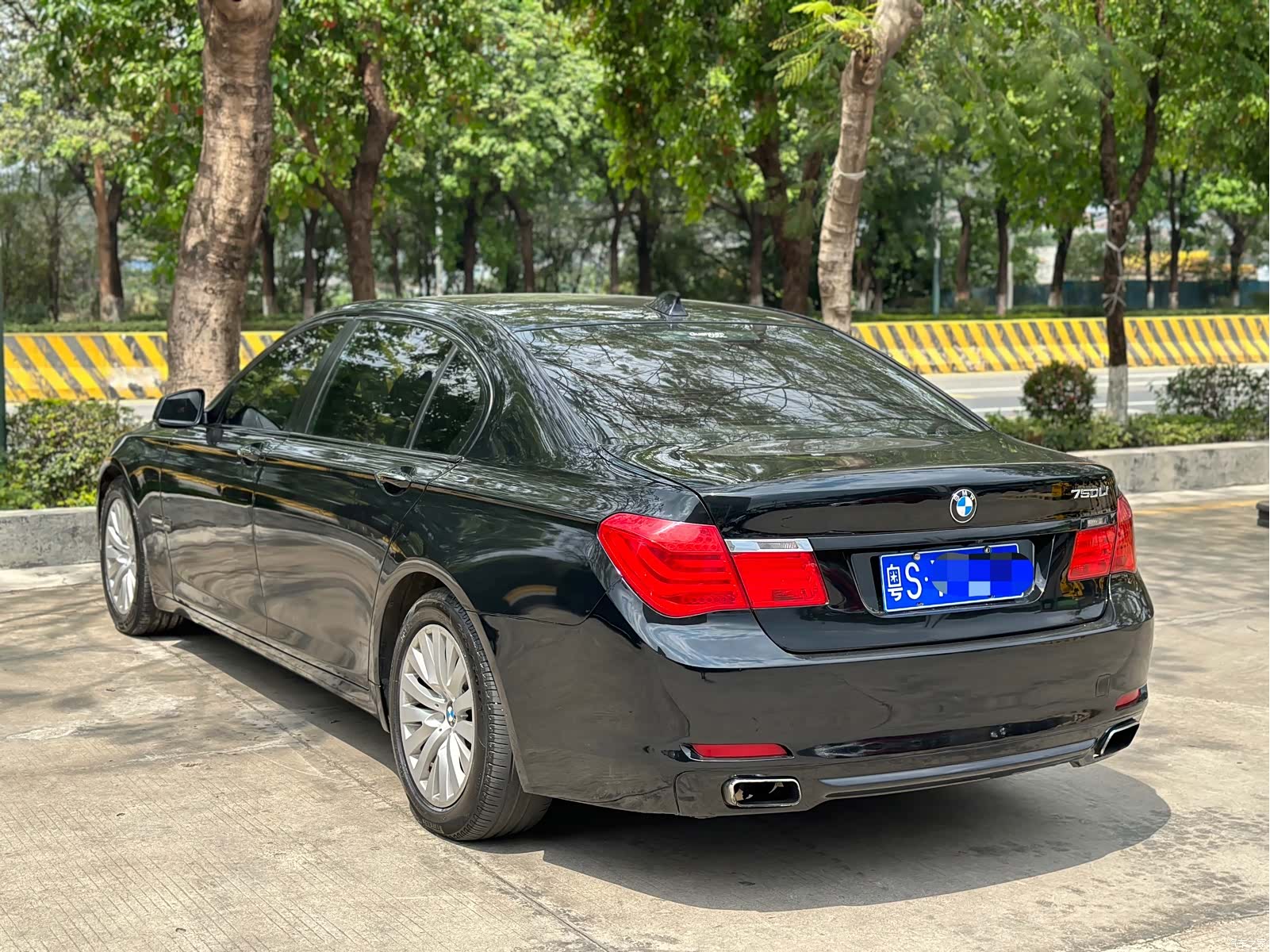 BMW 7 Series, 2010 4