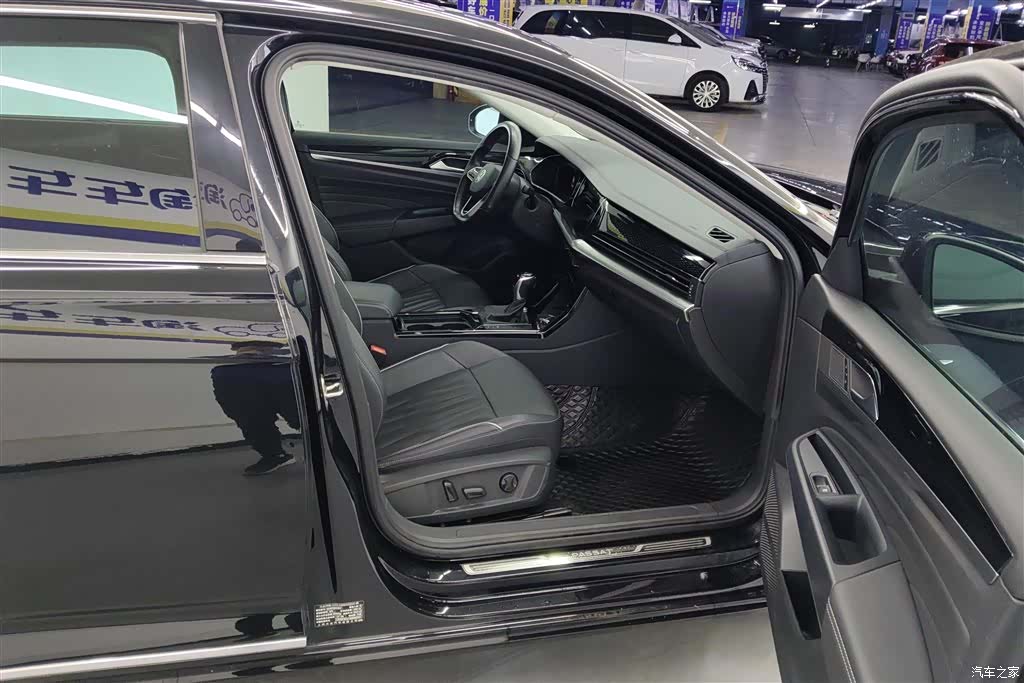 Volkswagen Passat, 2022 8