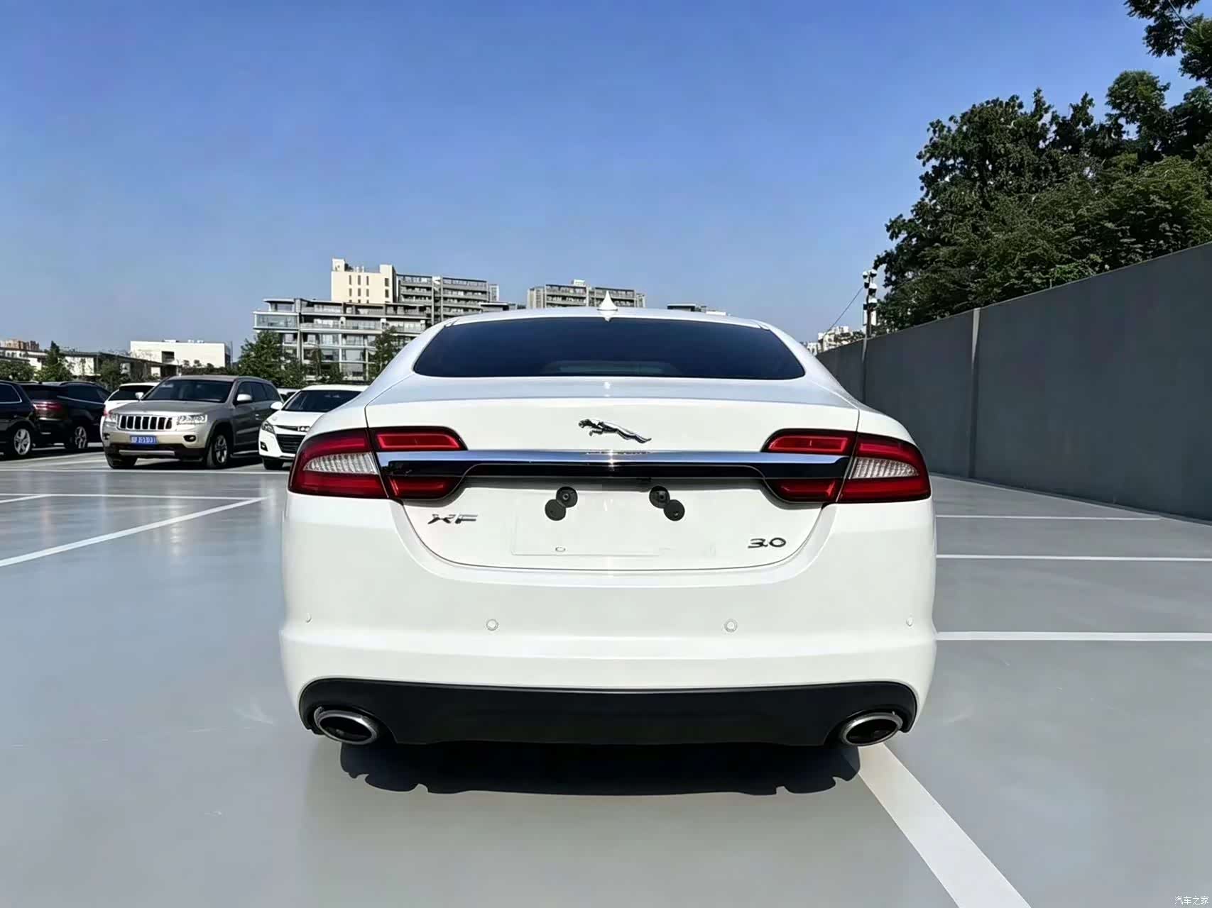 Jaguar XF, 2015 все фото