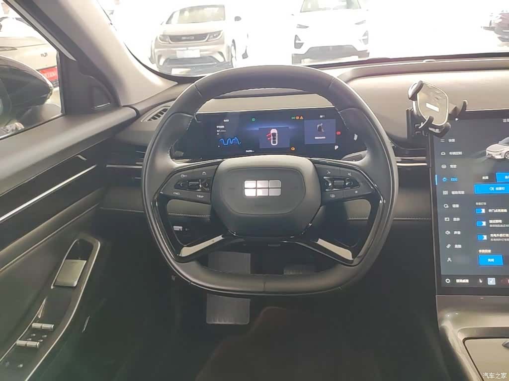 Geely Galaxy L6, 2024 11