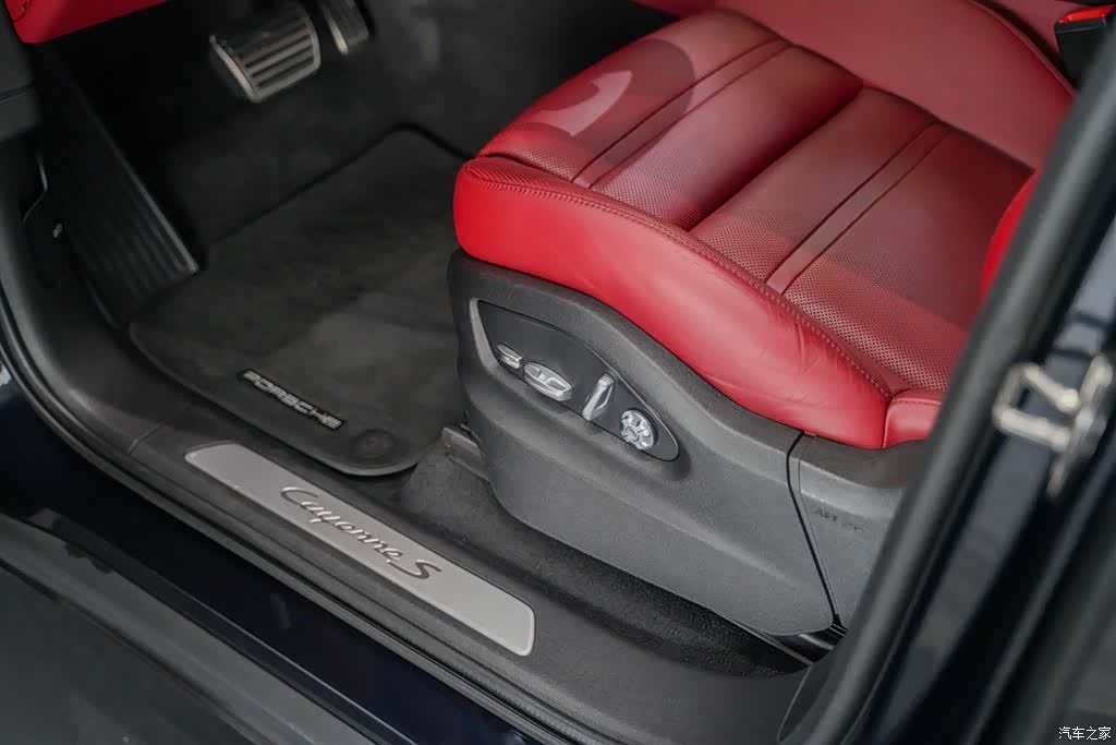 Porsche Cayenne, 2021 10