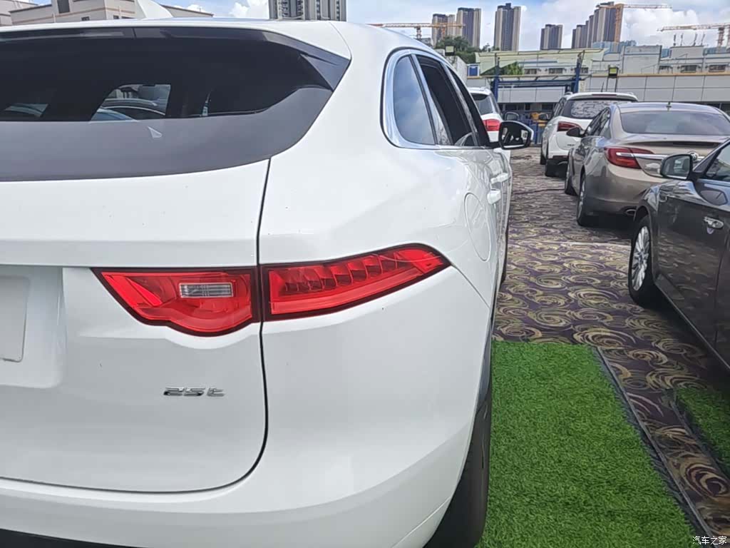 Jaguar F-PACE, 2017 8