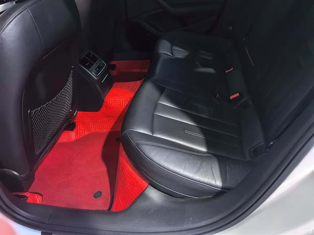 Audi A4L, 2019 14