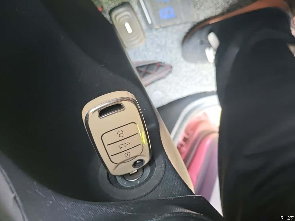 Wuling E200, 2020 12