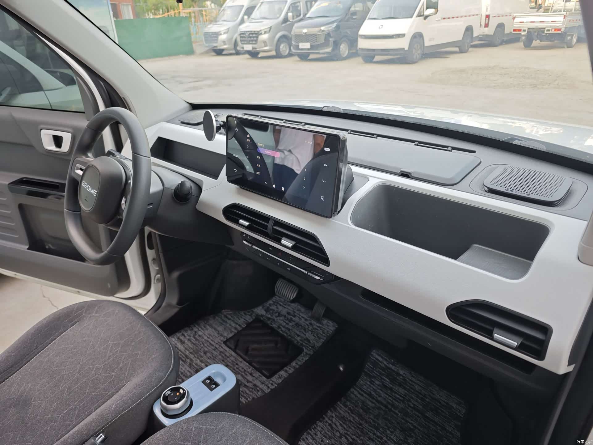 Geely Panda, 2023 9