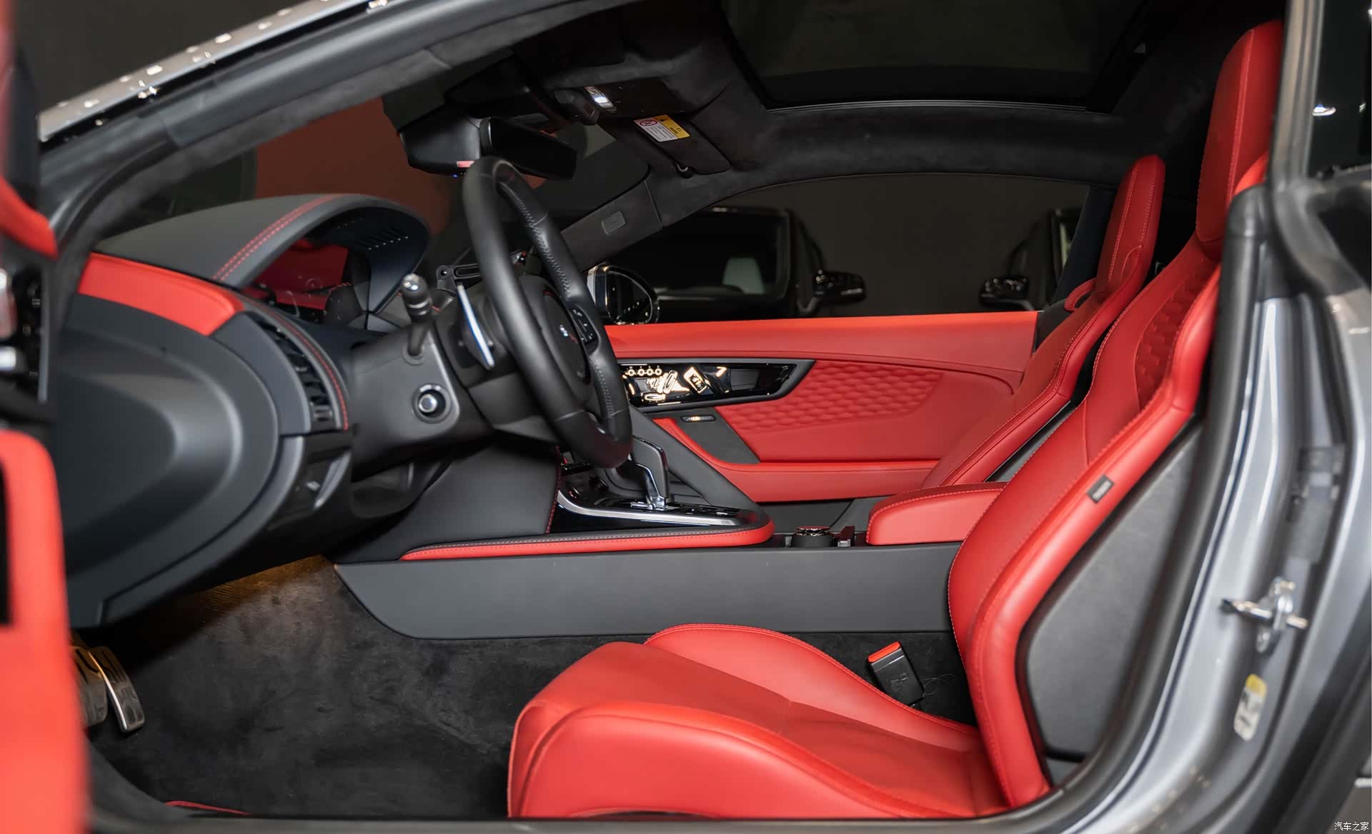 Jaguar F-TYPE, 2024 11