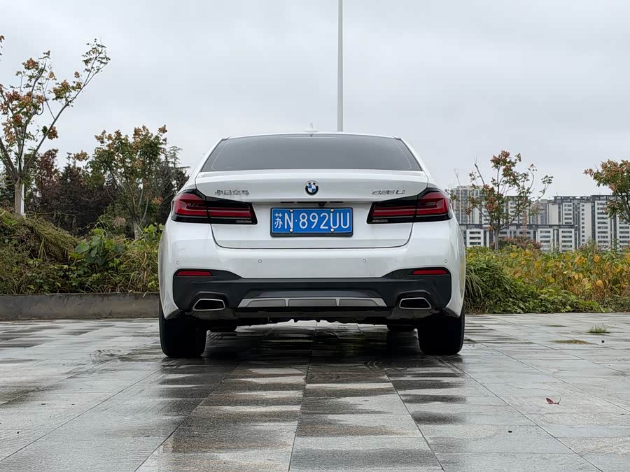 BMW 5 Series 2023, фото 6