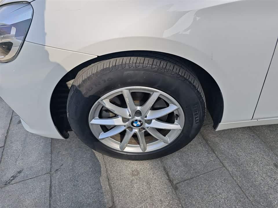 BMW 2 series station wagon