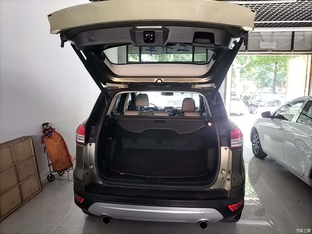Ford Kuga, 2016 19