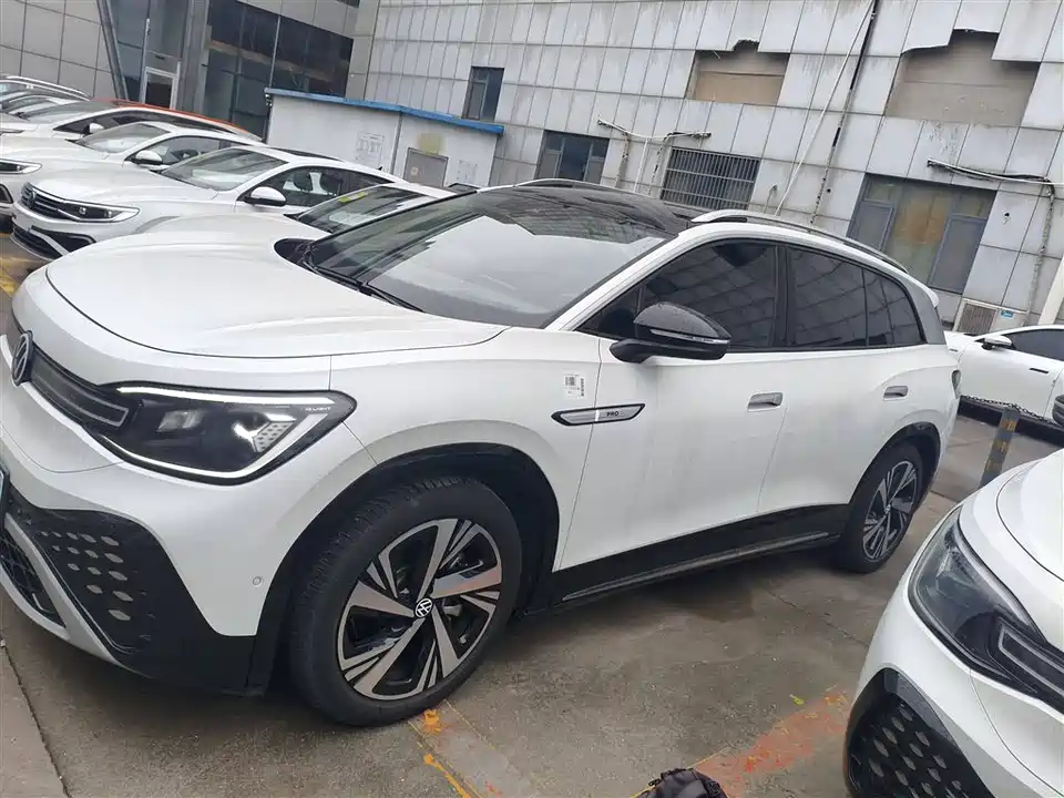 Volkswagen ID.6 CROZZ