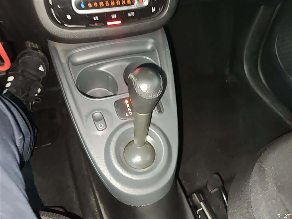 Smart Fortwo, 2017 14