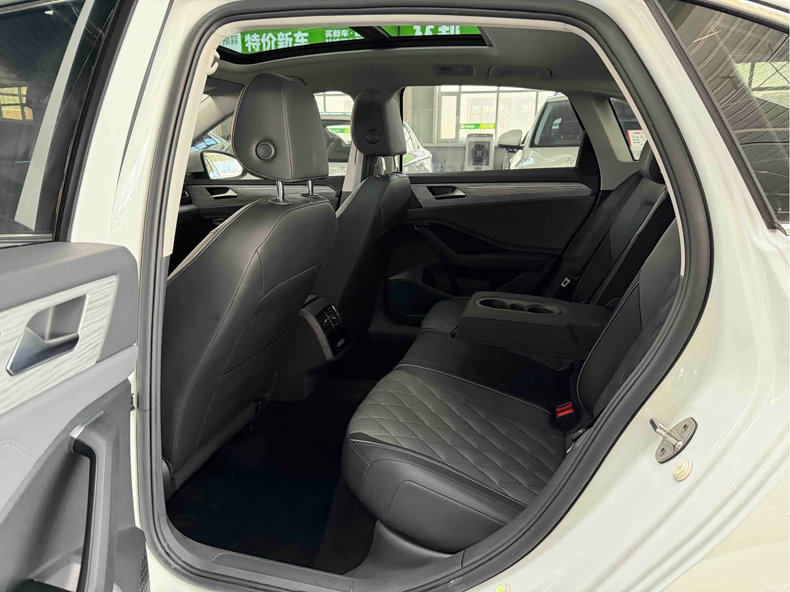 Volkswagen Sagitar, 2022 14